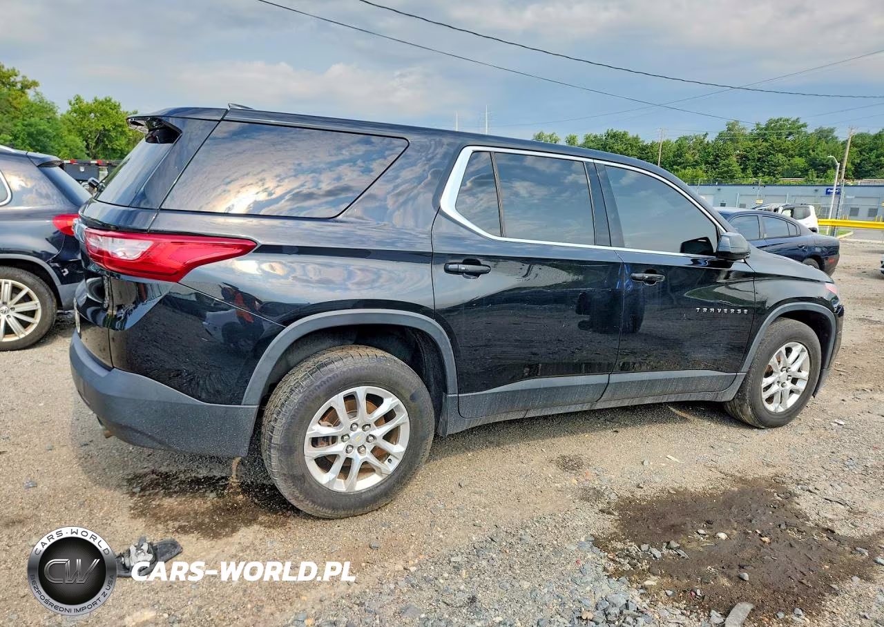 2018 Chevrolet Traverse Ls VIN:1GNEVFKW8JJ267756 - 3
