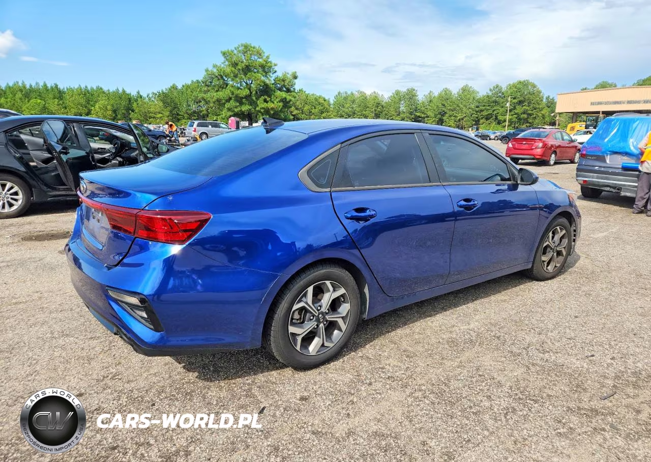 2020 Kia Forte Lxs VIN:3KPF24AD1LE213421 - 3