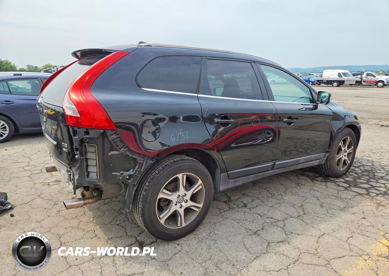 2011 Volvo Xc60 T6 VIN:YV4902DZ1B2189693 - 3