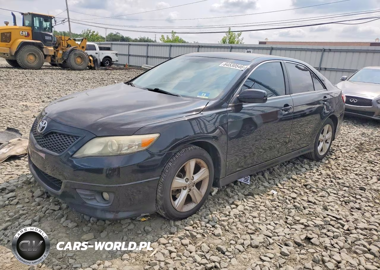 2010 Toyota Camry Se – zdjęcie 1 z 12