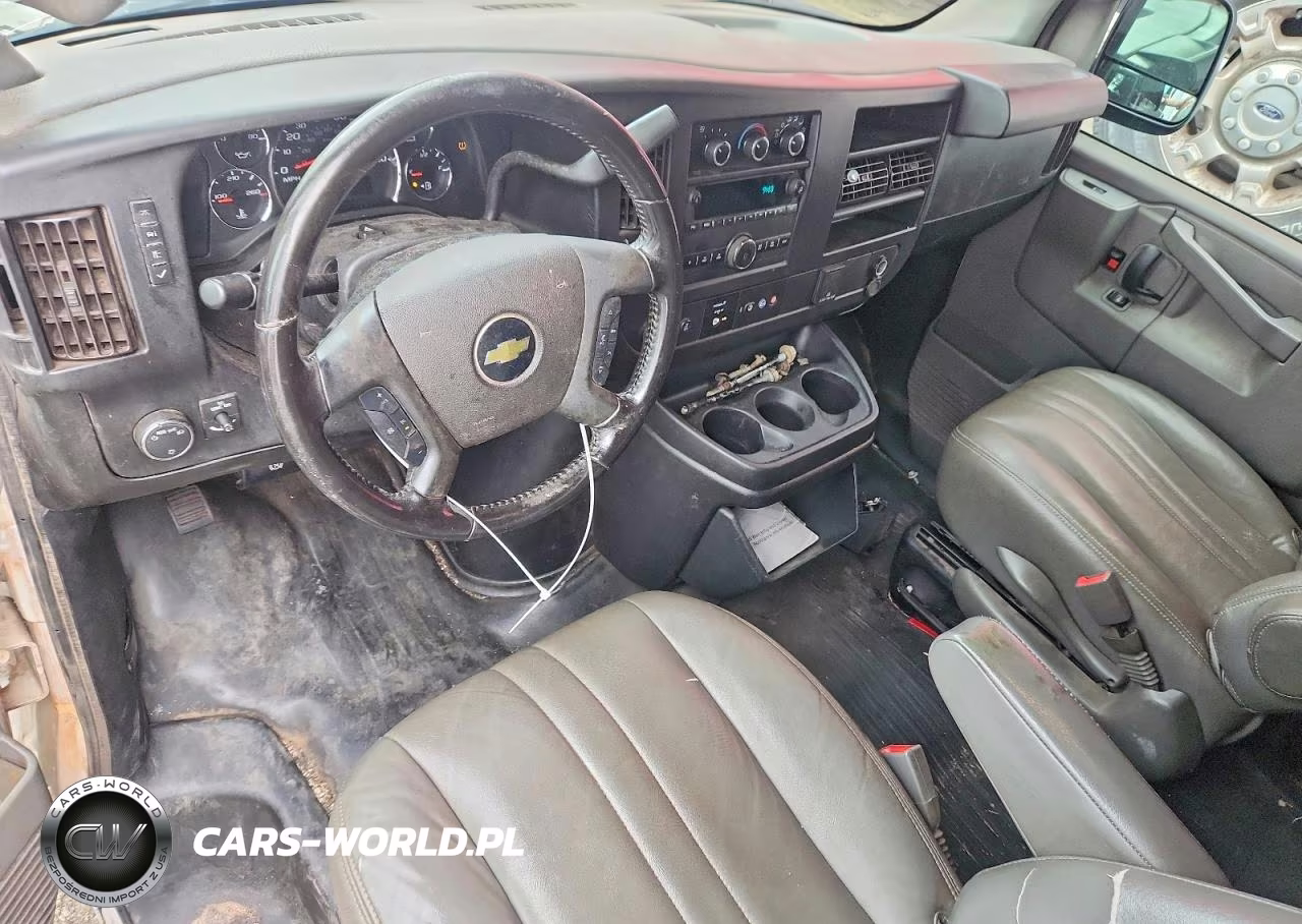 2020 Chevrolet Express 2500 Cargo Delivery Van VIN:1GCWGAFP1L1229219 - 8