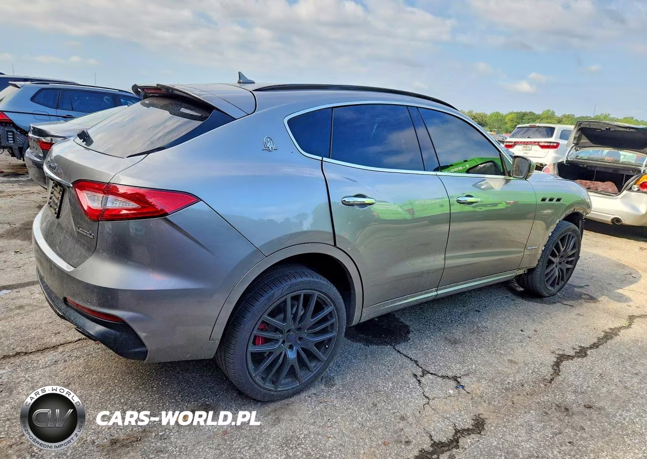 2019 Maserati Levante S Sport VIN:ZN661YUS6KX317825 - 3