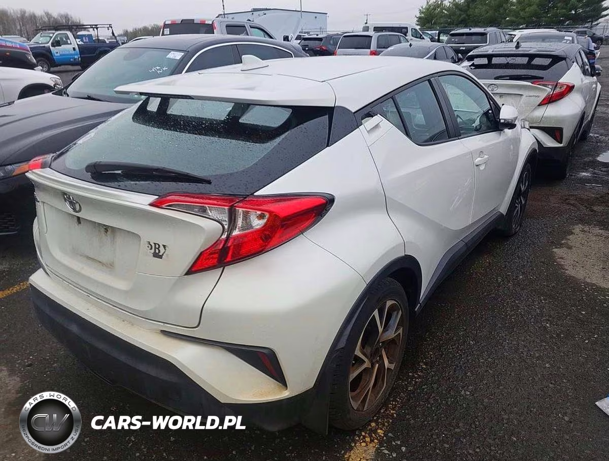 2018 Toyota C-Hr Xle Premium VIN:NMTKHMBX6JR021239 - 3