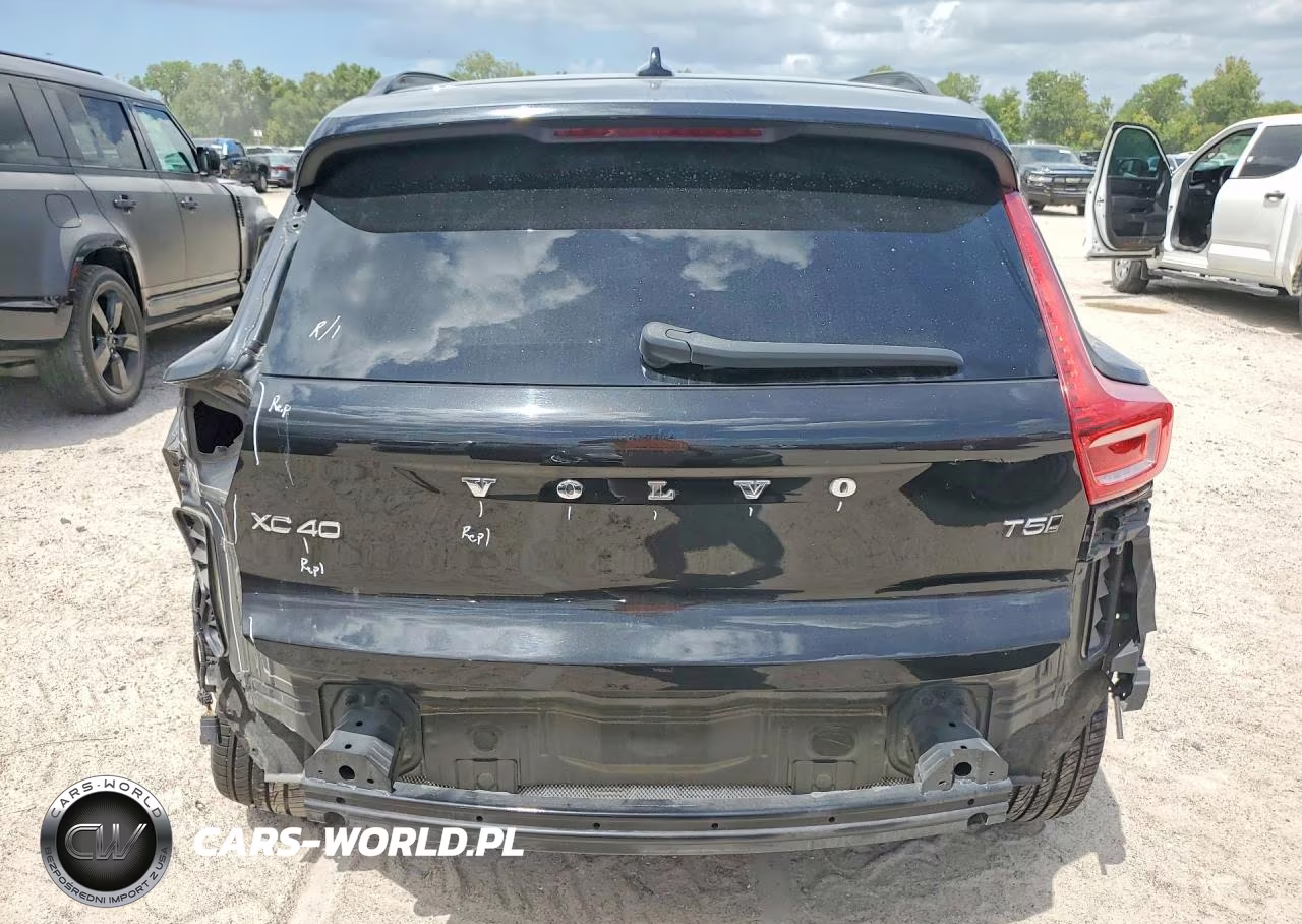 2021 Volvo Xc40 T5 R-Design VIN:YV4162UM8M2405316 - 6