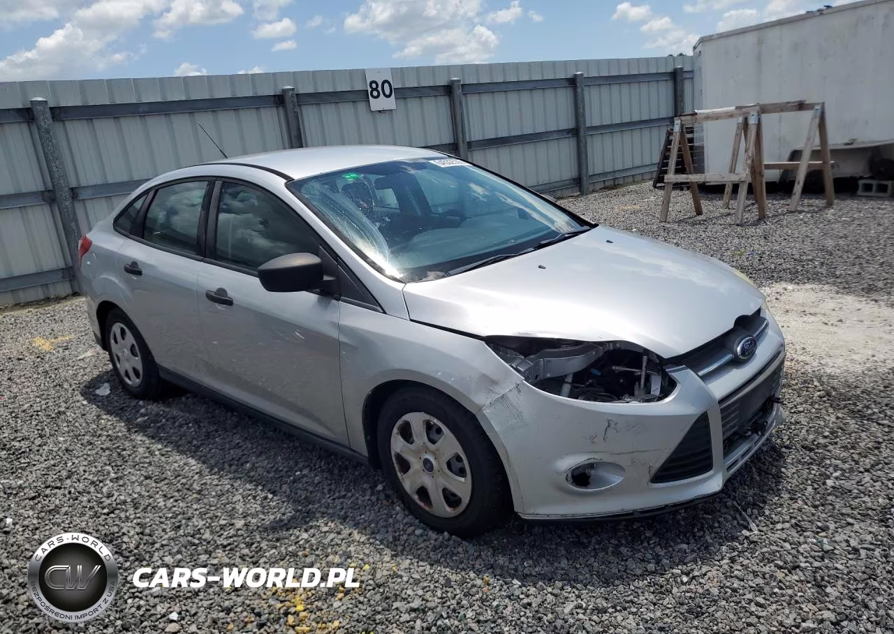 2012 Ford Focus S VIN:1FAHP3E26CL214073 - 4