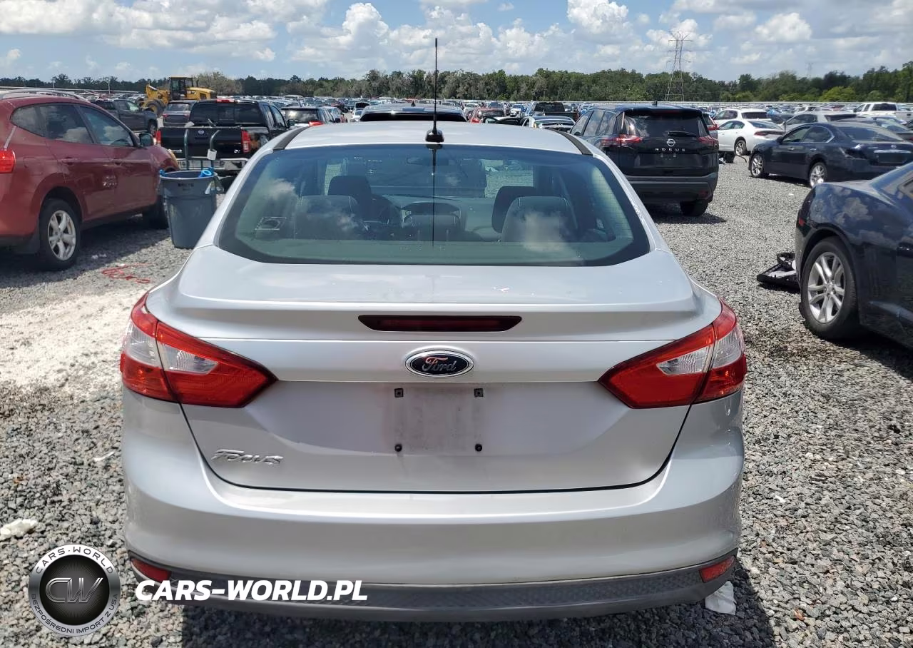 2012 Ford Focus S VIN:1FAHP3E26CL214073 - 6