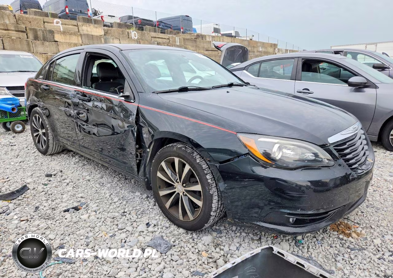 2013 Chrysler 200 Limited VIN:1C3CCBCG9DN543580 - 4