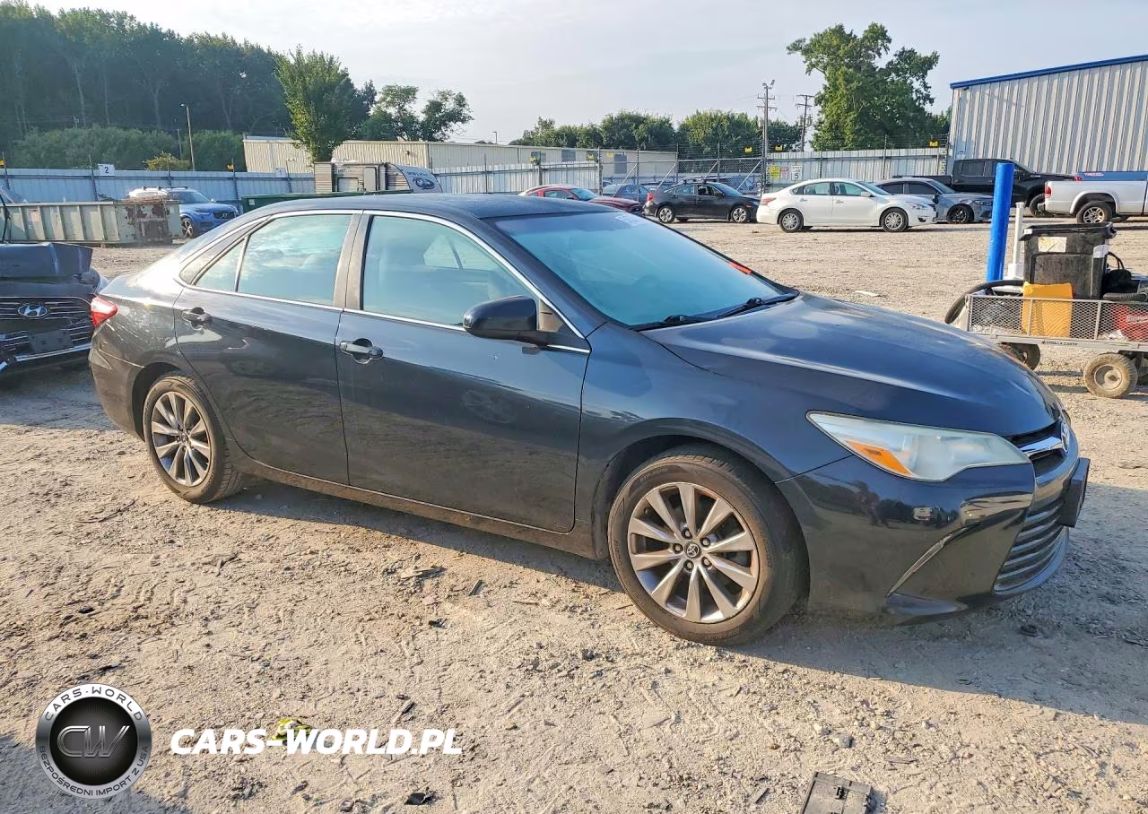 2017 Toyota Camry Xle VIN:4T1BF1FK6HU315942 - 4
