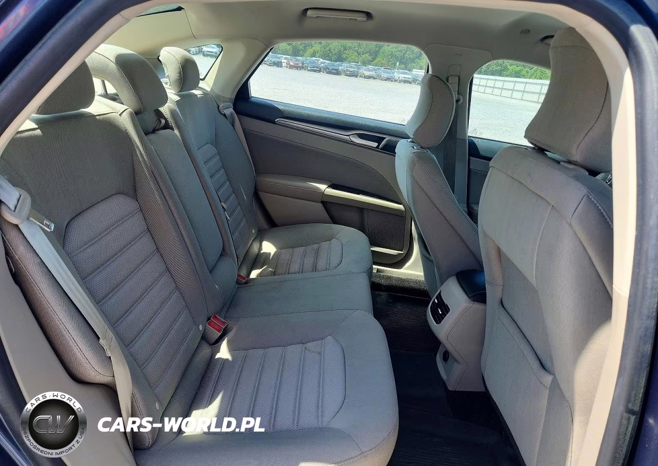 2019 Ford Fusion Se VIN:3FA6P0LU3KR113244 - 10