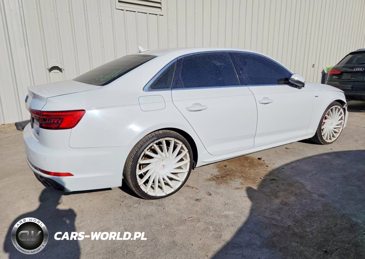 2017 Audi A4 Premium Plus VIN:WAUENAF4XHN016256 - 3