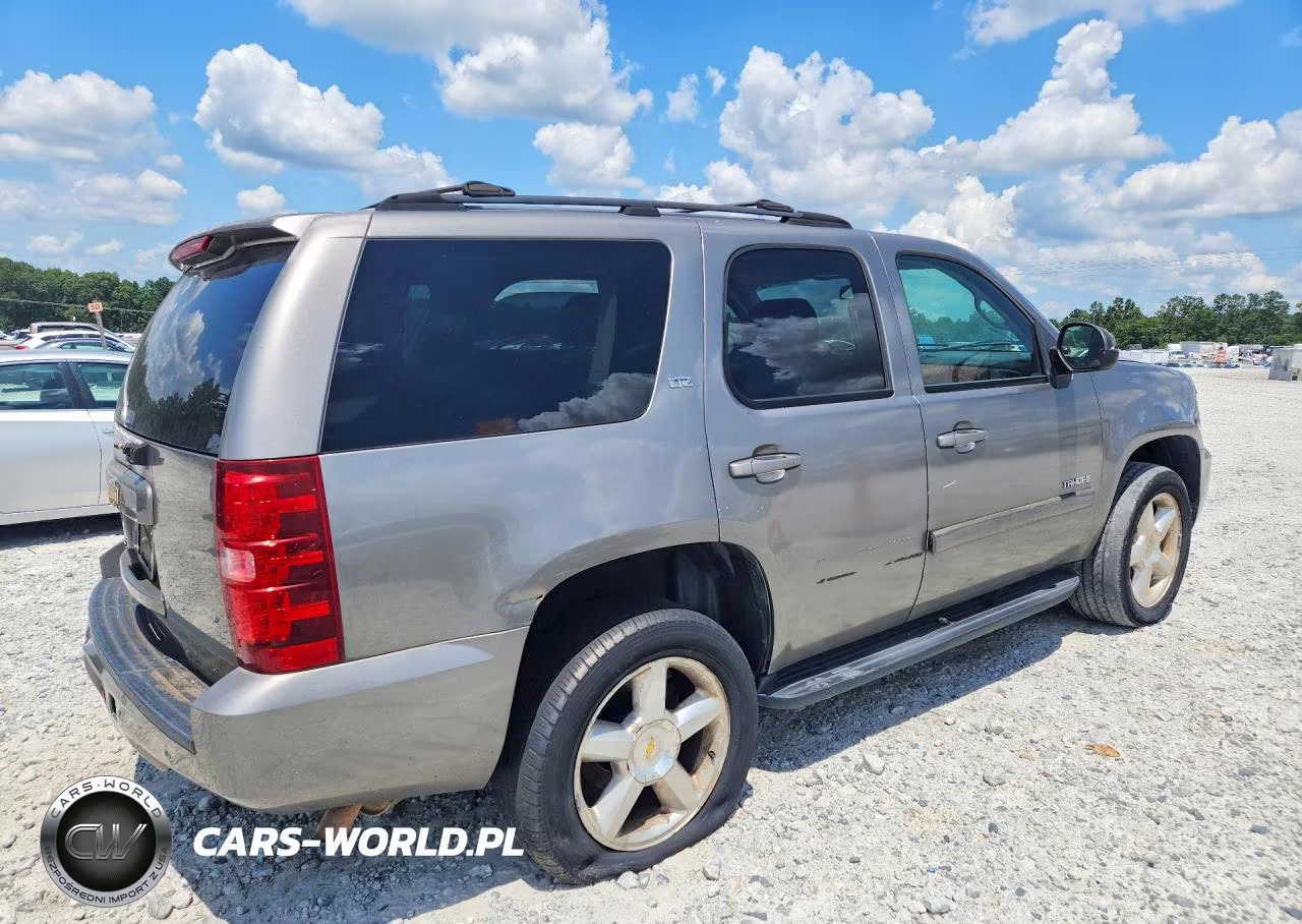2007 Chevrolet Tahoe K1500 VIN:1GNFK13067J126784 - 3