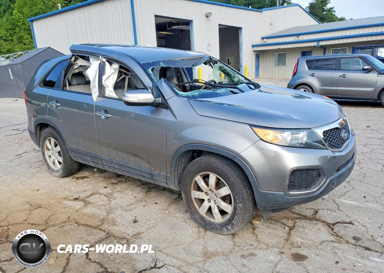 2012 Kia Sorento Lx VIN:5XYKT3A17CG303851 - 4