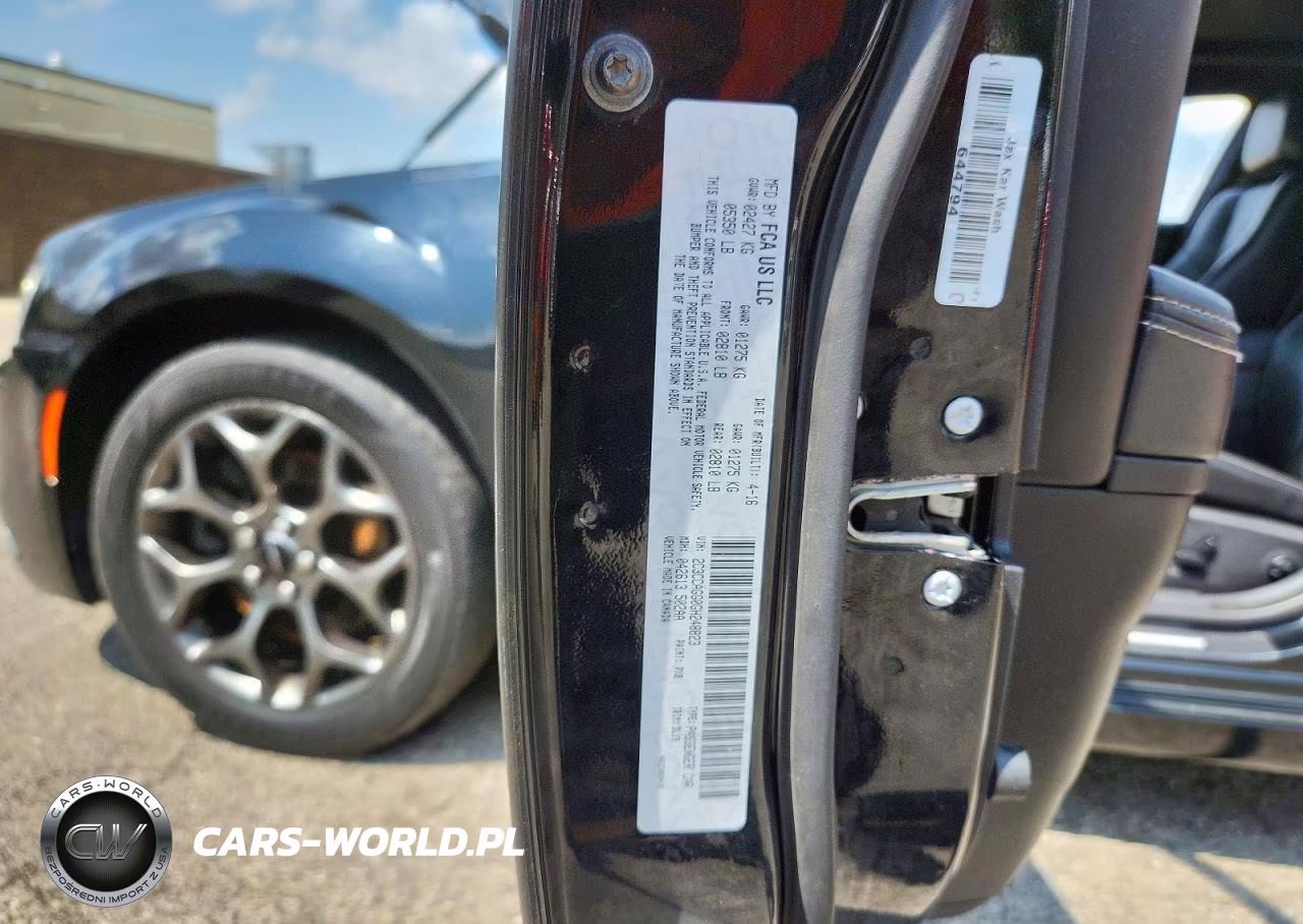 2016 Chrysler 300 S VIN:2C3CCAGG0GH248823 - 12
