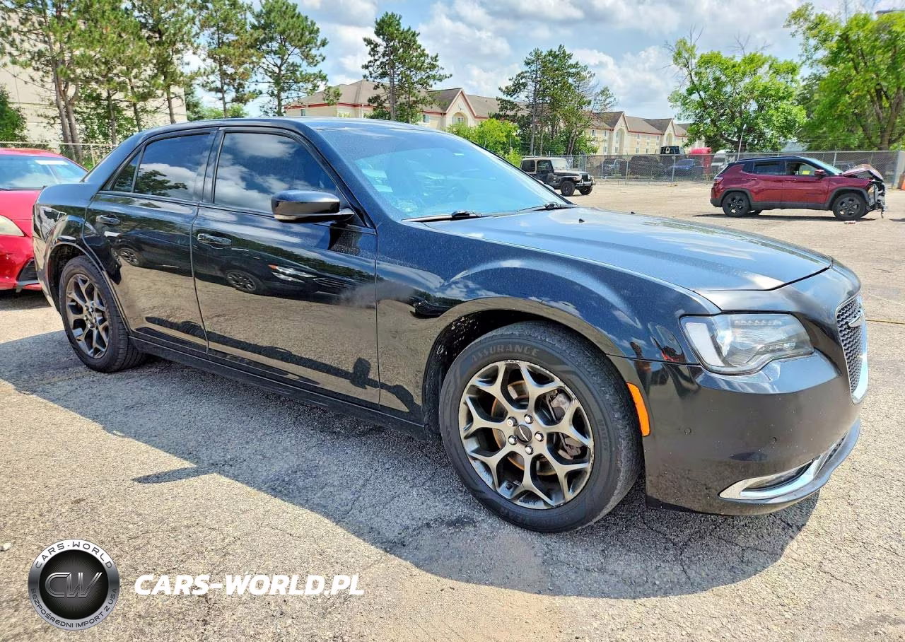 2016 Chrysler 300 S VIN:2C3CCAGG0GH248823 - 4