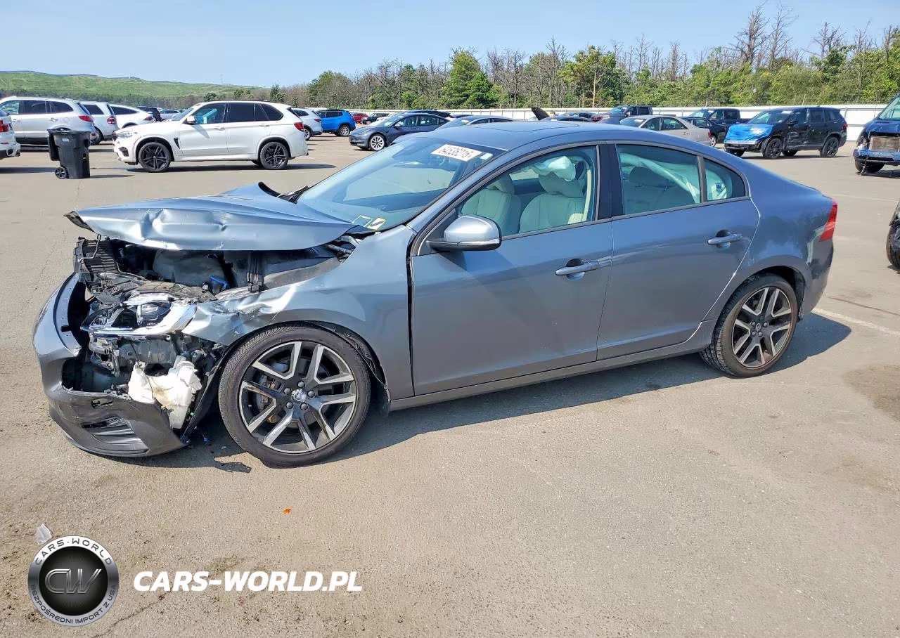 2018 Volvo S60 Dynamic – zdjęcie 1 z 12