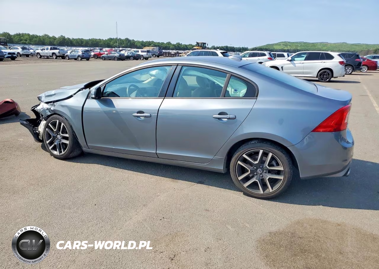 2018 Volvo S60 Dynamic VIN:YV140MTL0J2462475 - 2