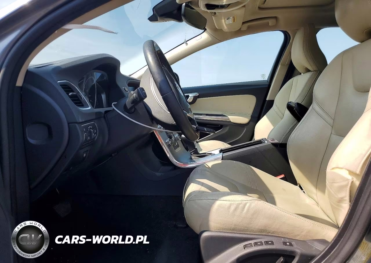 2018 Volvo S60 Dynamic VIN:YV140MTL0J2462475 - 7