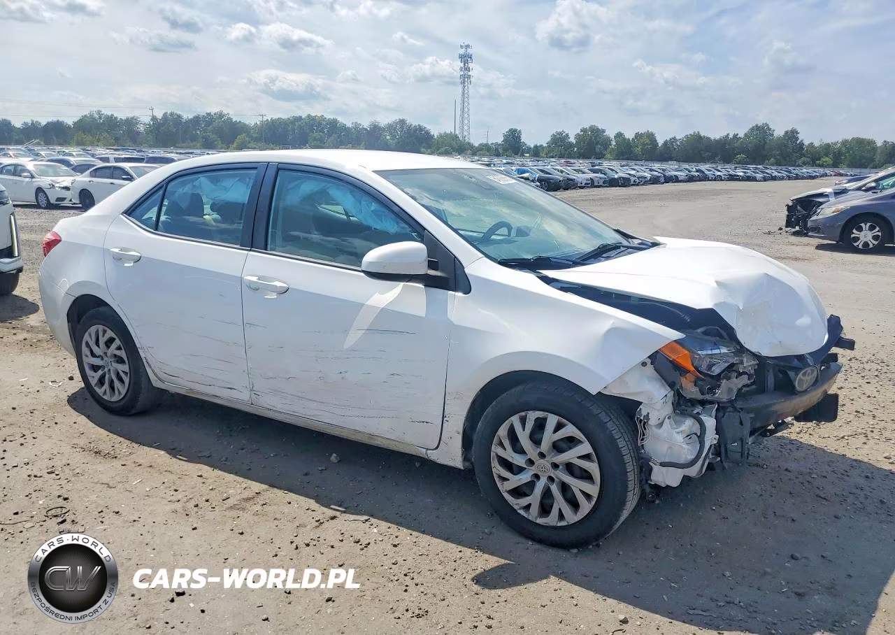 2017 Toyota Corolla Le VIN:2T1BURHE0HC876327 - 4