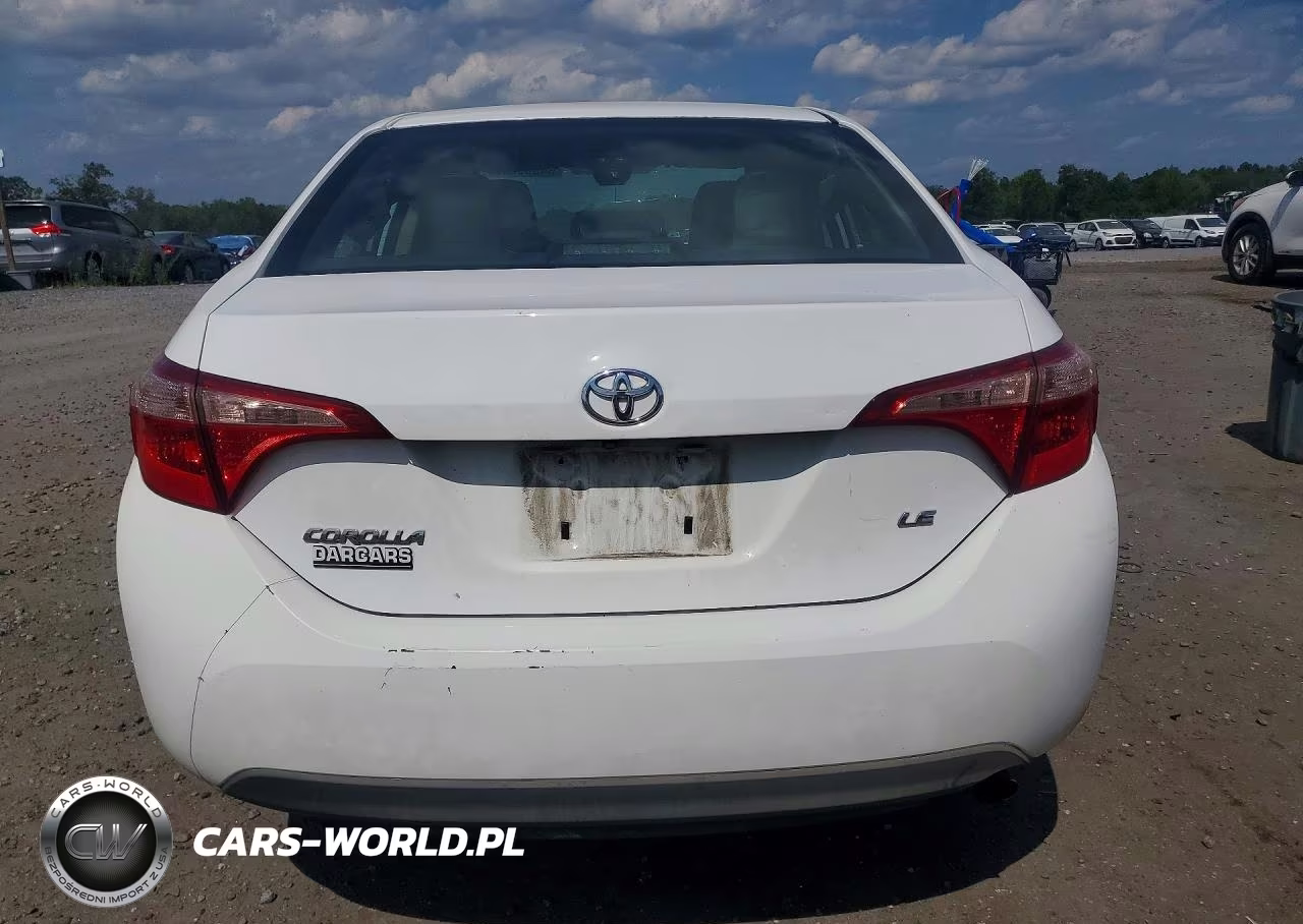 2017 Toyota Corolla Le VIN:2T1BURHE0HC876327 - 6