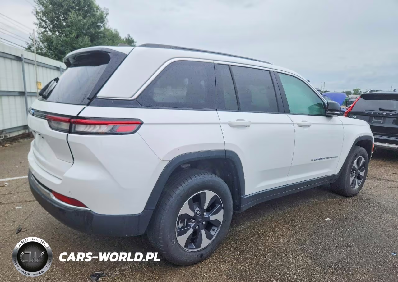2024 Jeep Grand Cherokee Limited 4Xe VIN:1C4RJYB69RC115776 - 3