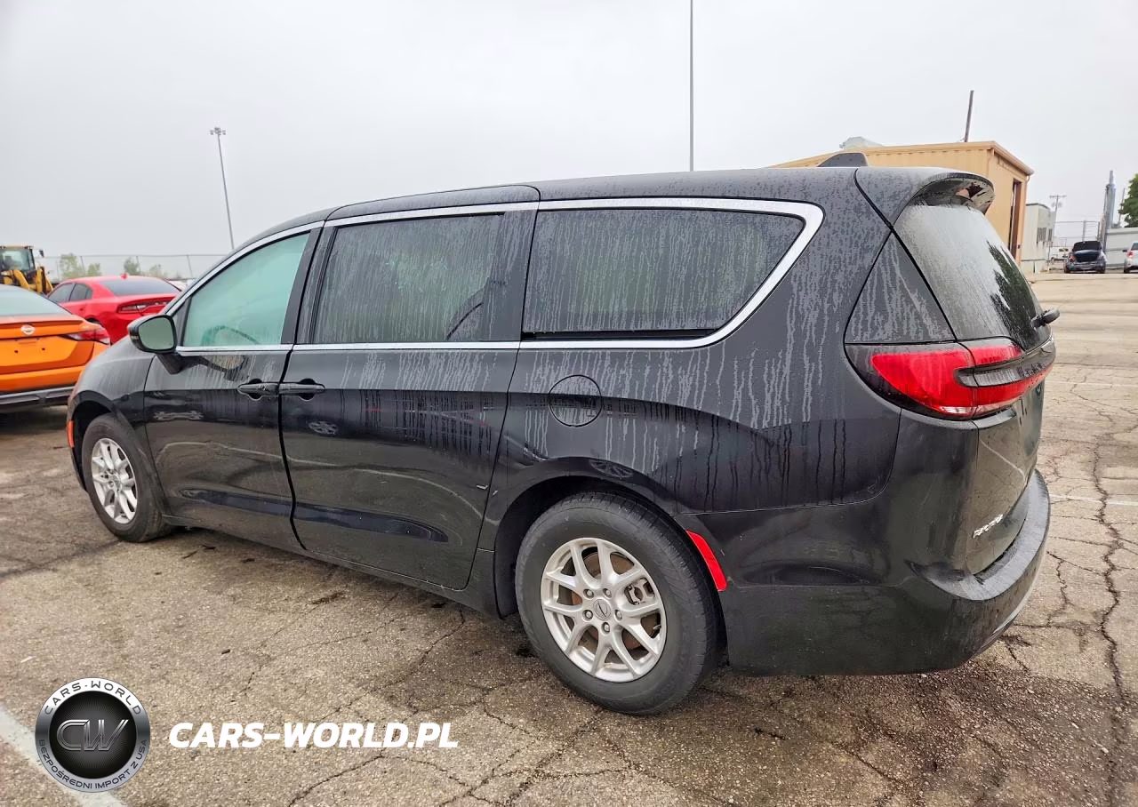 2024 Chrysler Pacifica Touring L VIN:2C4RC1BG5RR136674 - 2