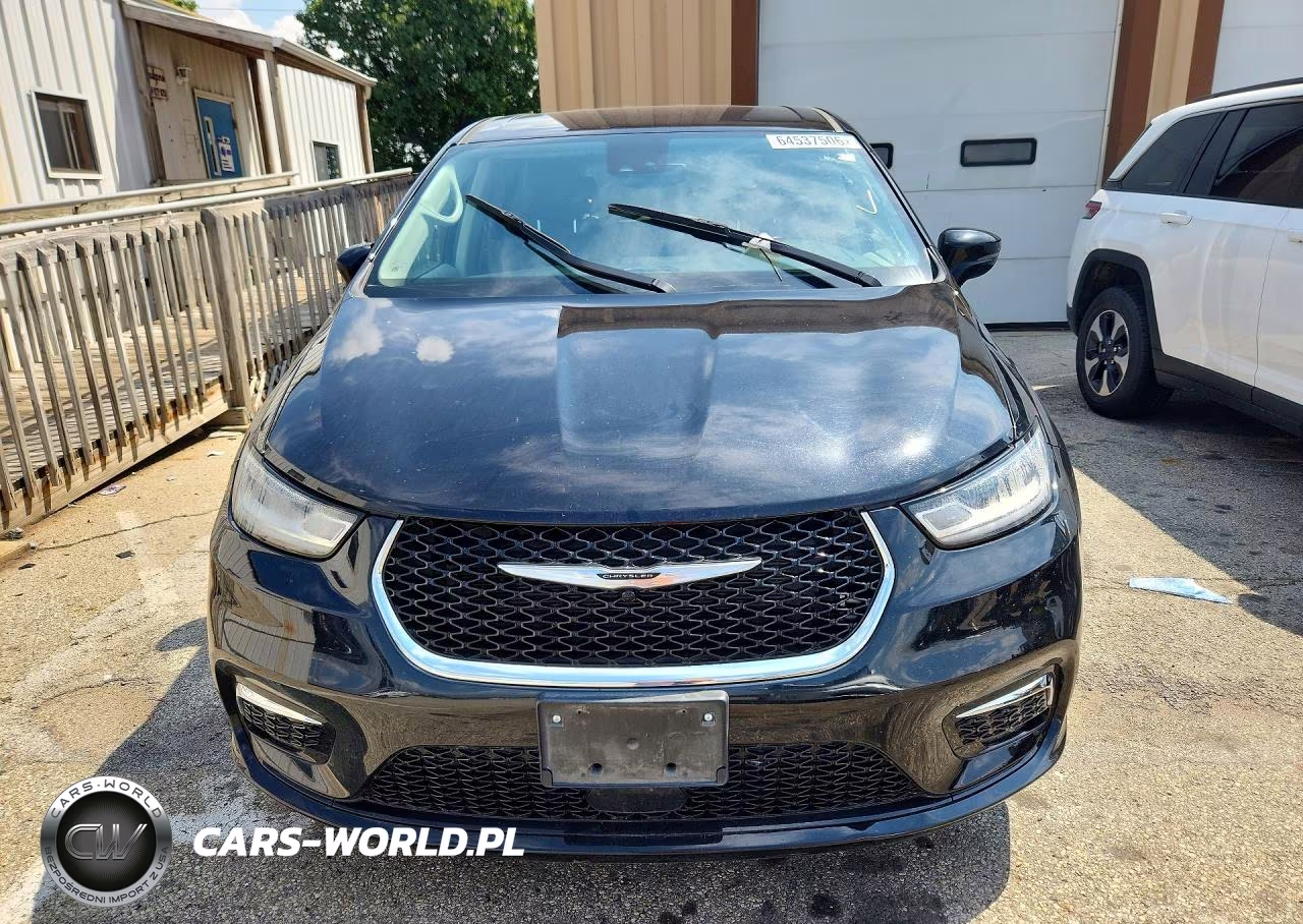2024 Chrysler Pacifica Touring L VIN:2C4RC1BG5RR136674 - 5