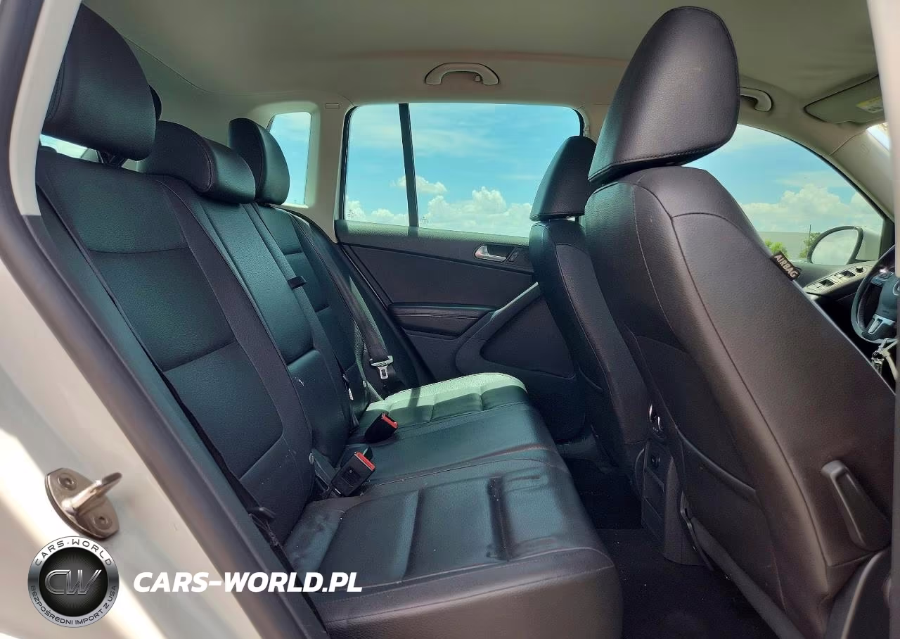 2014 Volkswagen Tiguan S VIN:WVGA3AX2EW554840 - 11