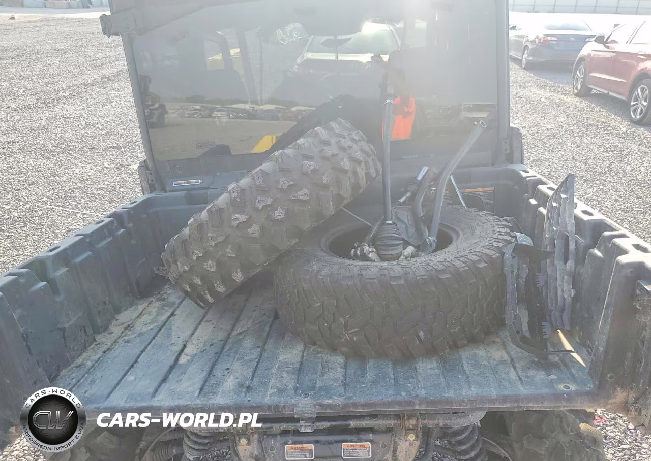 2025 Can-Am Utility Vehicle VIN:3JBUUAX49SK020055 - 10