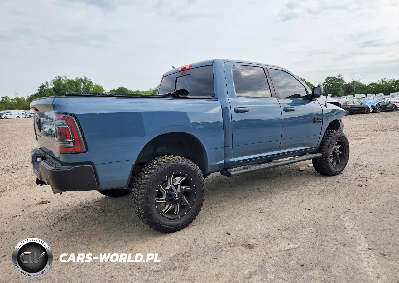 2015 Ram 1500 Sport VIN:1C6RR7MT5FS781791 - 3