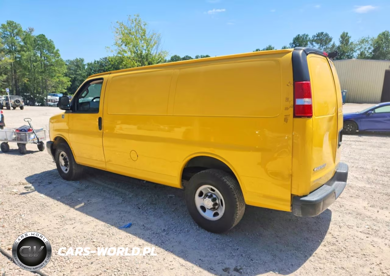 2019 Chevrolet Express G2500 VIN:1GCWGAFP0K1337829 - 2