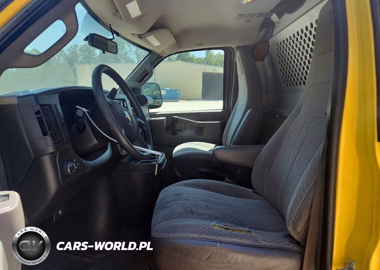 2019 Chevrolet Express G2500 VIN:1GCWGAFP0K1337829 - 7
