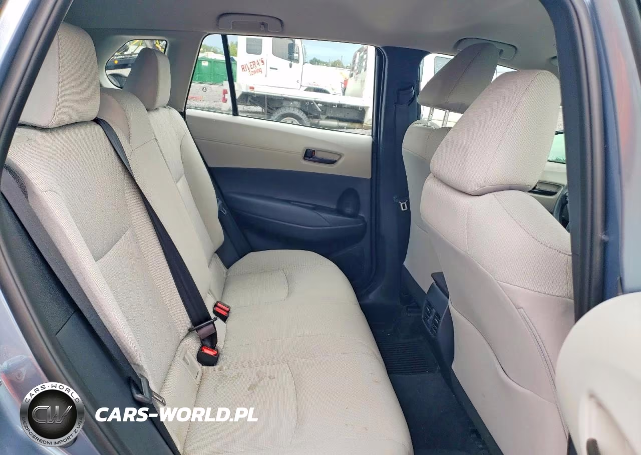 2026 Toyota Corolla Cross L VIN:7MUAAABG8TV183625 - 10