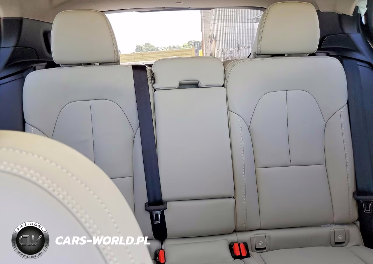 2025 Volvo Xc40 Plus VIN:YV4L12UEXS2556624 - 10