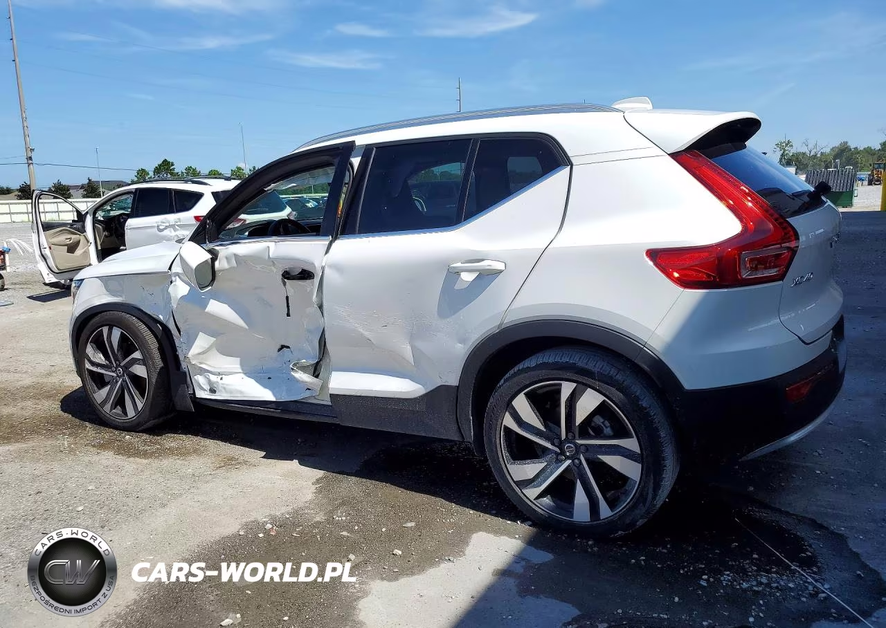 2025 Volvo Xc40 Plus VIN:YV4L12UEXS2556624 - 2