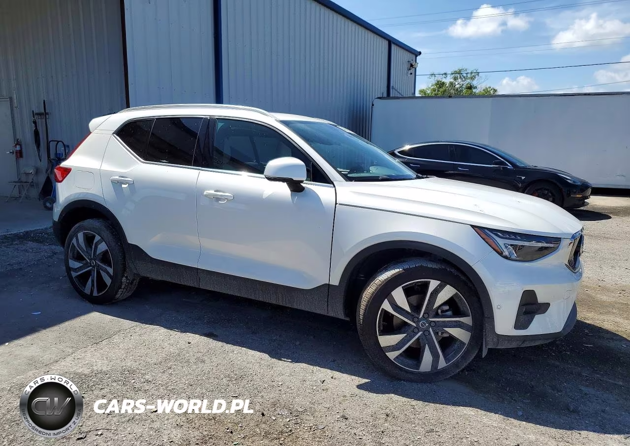 2025 Volvo Xc40 Plus VIN:YV4L12UEXS2556624 - 4