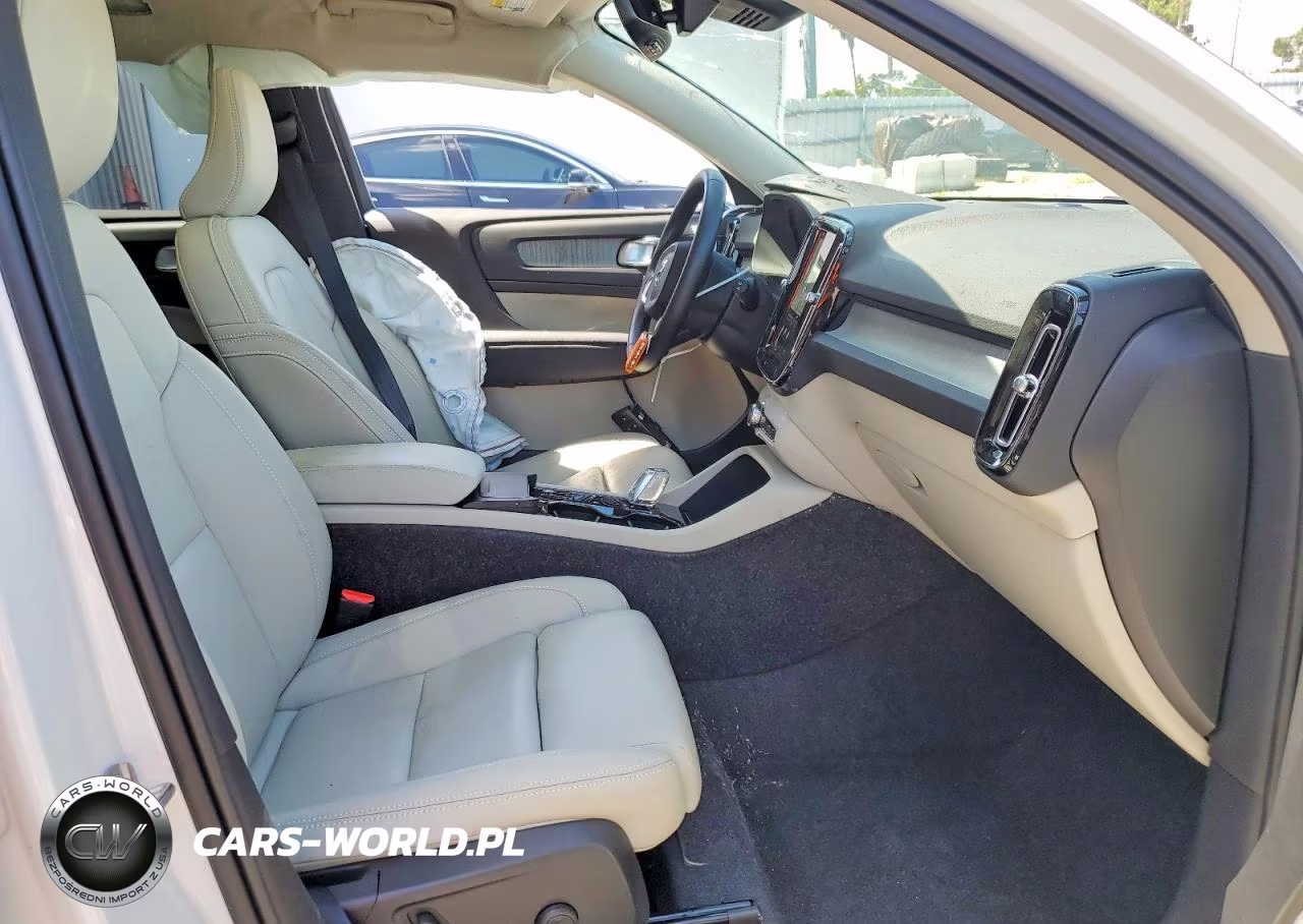 2025 Volvo Xc40 Plus VIN:YV4L12UEXS2556624 - 7