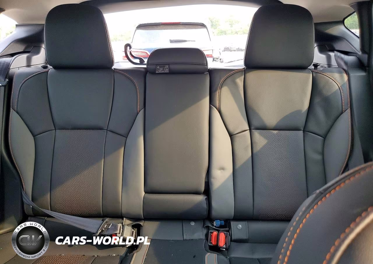 2024 Subaru Crosstrek Limited VIN:4S4GUHM69R3829768 - 10