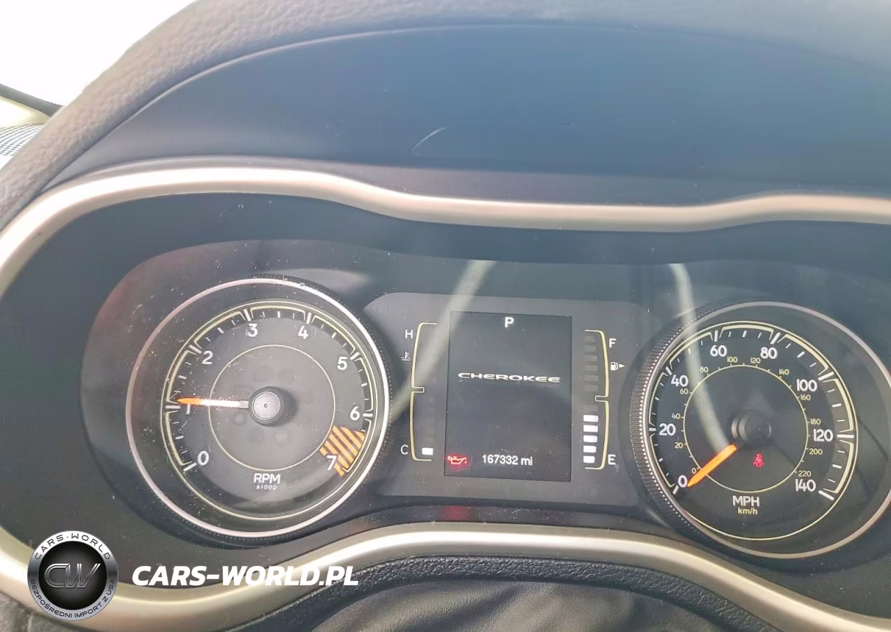 2015 Jeep Cherokee Latitude VIN:1C4PJLCB7FW553566 - 9