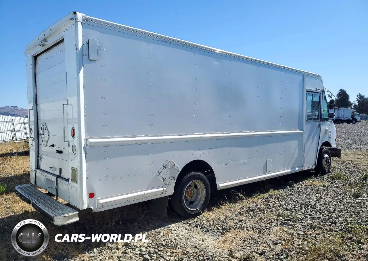 2015 Freightliner Mt45G Chassis Delivery Truck VIN:4UZAAPDU1FCGJ1006 - 3