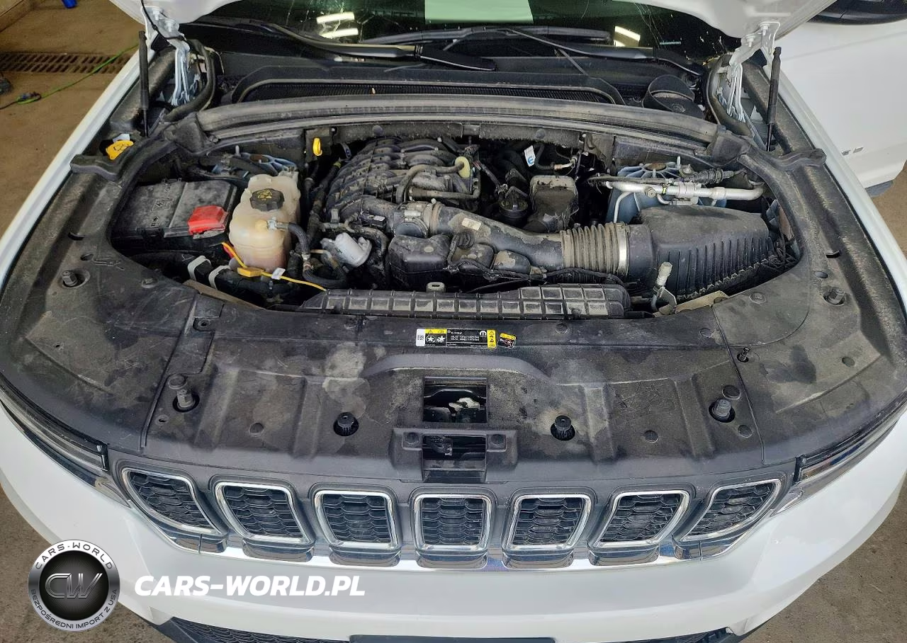 2023 Jeep Grand Cherokee Laredo VIN:1C4RJHAGXP8910023 - 12