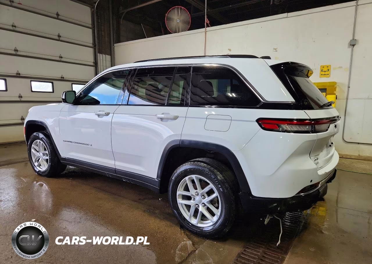 2023 Jeep Grand Cherokee Laredo VIN:1C4RJHAGXP8910023 - 2