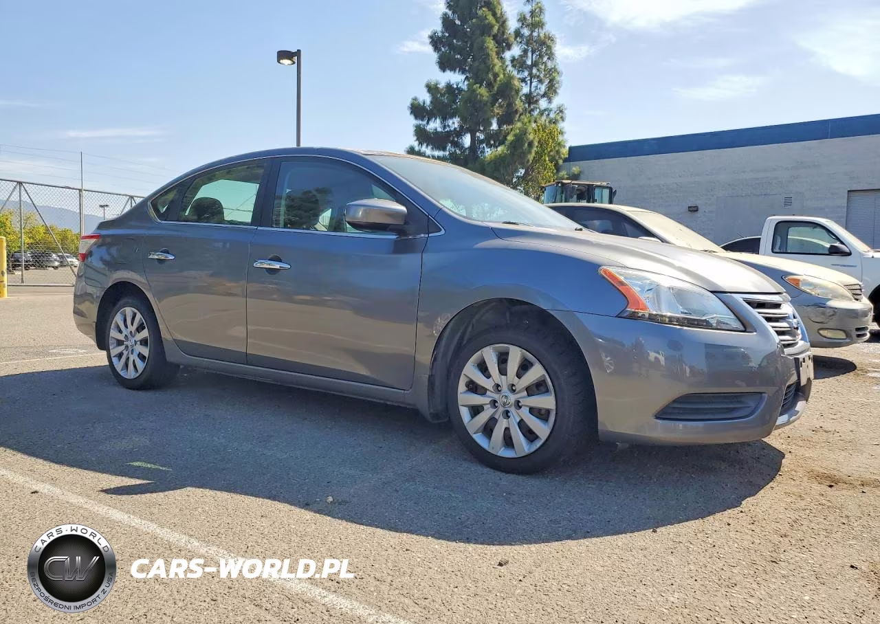 2015 Nissan Sentra S VIN:3N1AB7AP1FY372242 - 4