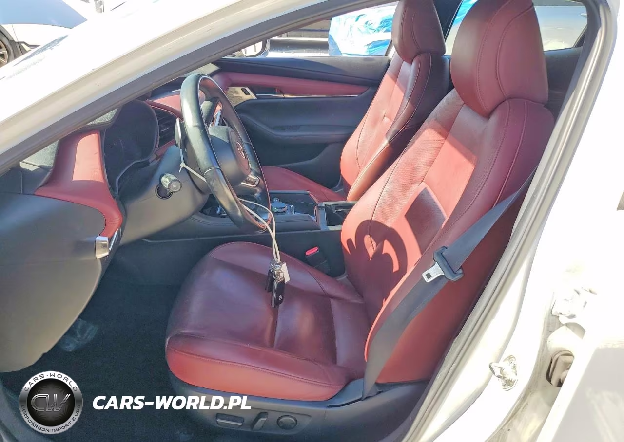 2019 Mazda 3 Premium VIN:JM1BPBNM3K1124207 - 7