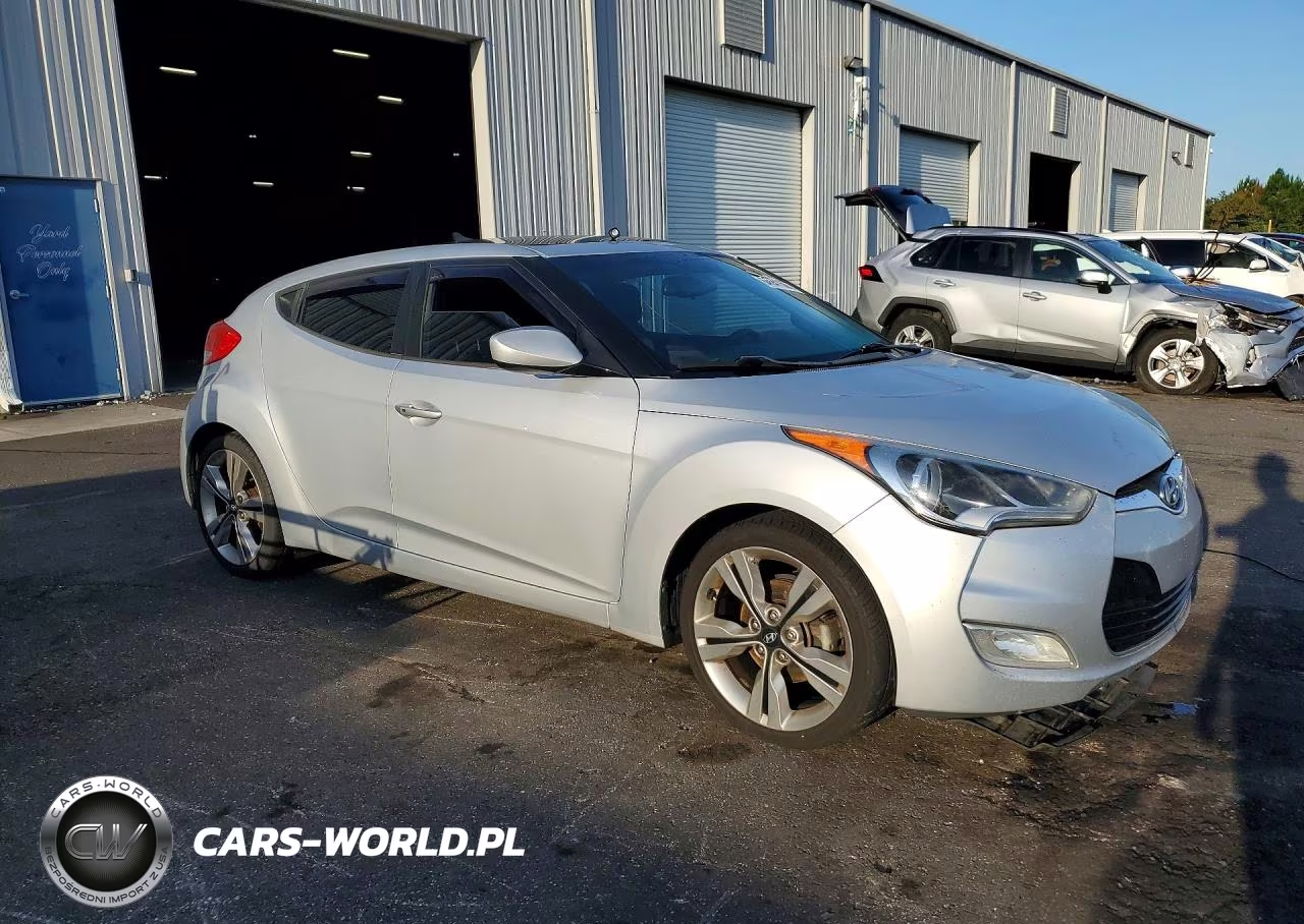 2017 Hyundai Veloster Value Edition VIN:KMHTC6AD9HU321947 - 4