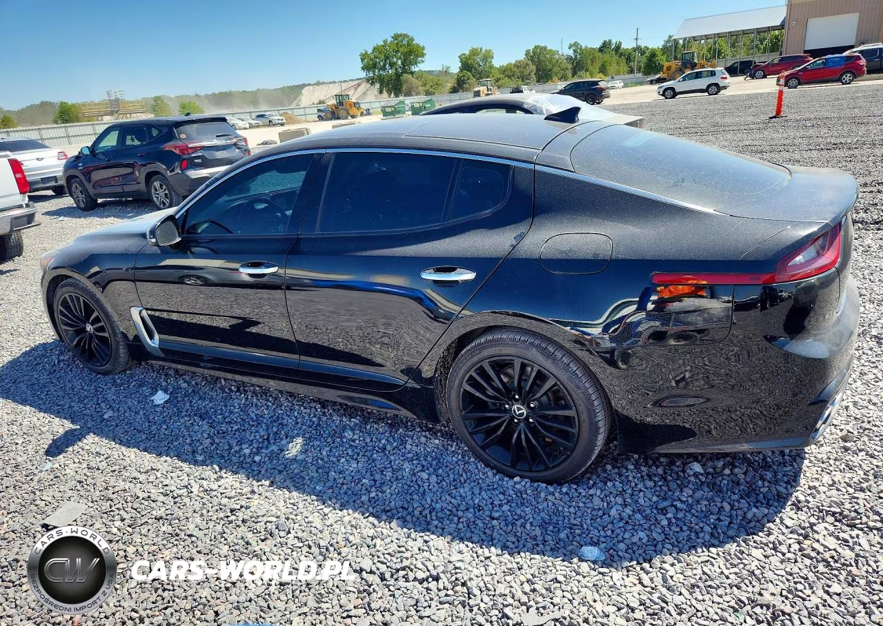 2018 Kia Stinger Premium VIN:KNAE25LA0J6014185 - 2