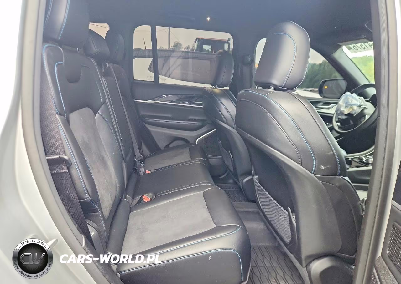 2022 Jeep Grand Cherokee Trailhawk 4Xe VIN:1C4RJYC65N8747850 - 11