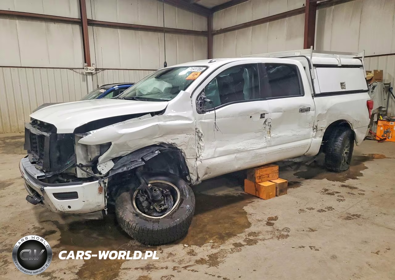 2021 Nissan Titan Sv