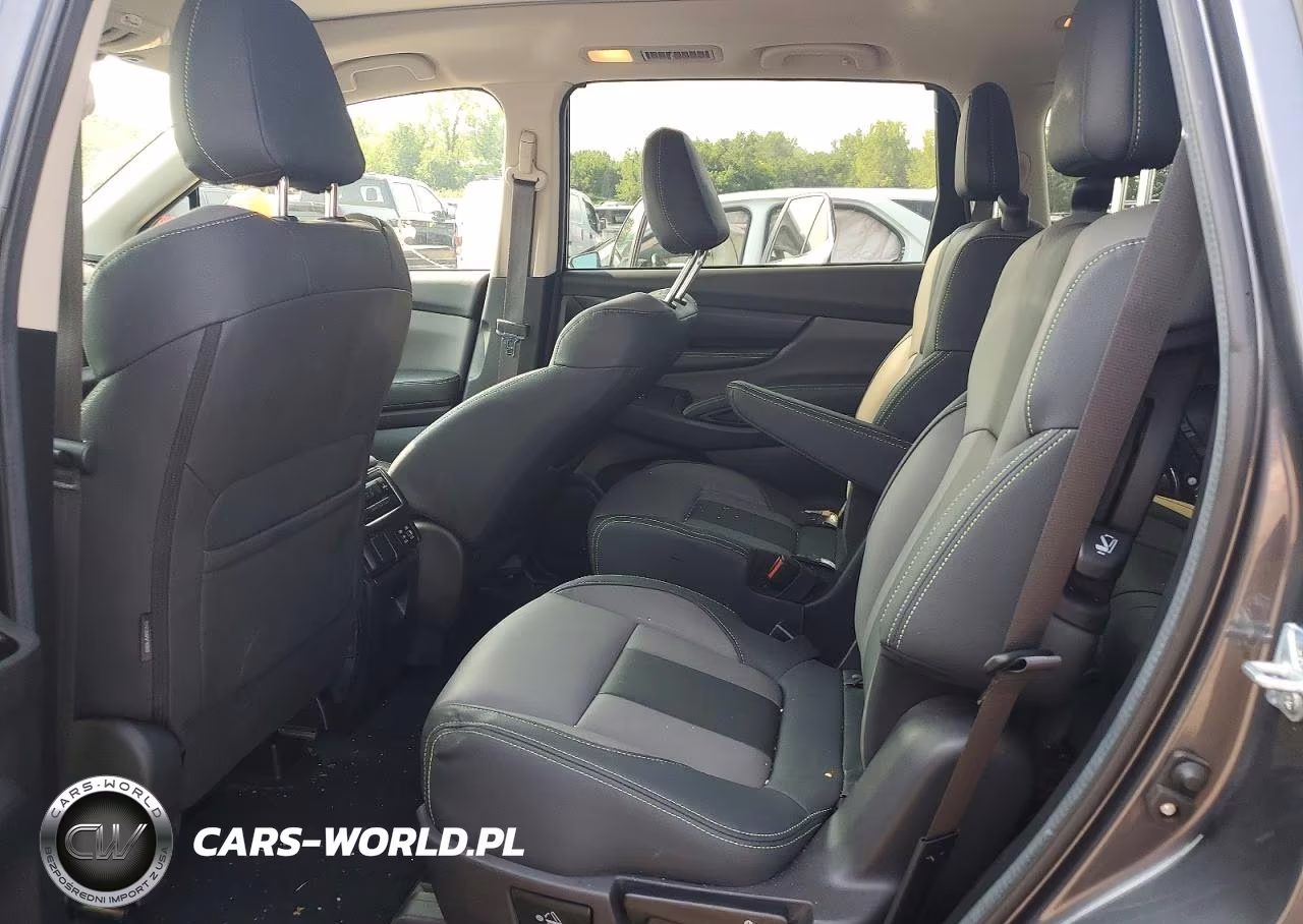 2024 Subaru Ascent Onyx Edition VIN:4S4WMAHD4R3422596 - 10