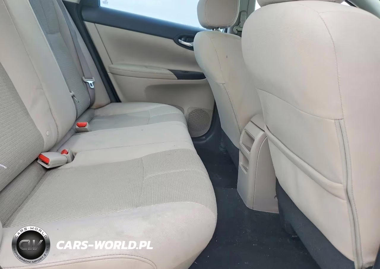 2016 Nissan Sentra S VIN:3N1AB7AP5GY284828 - 10