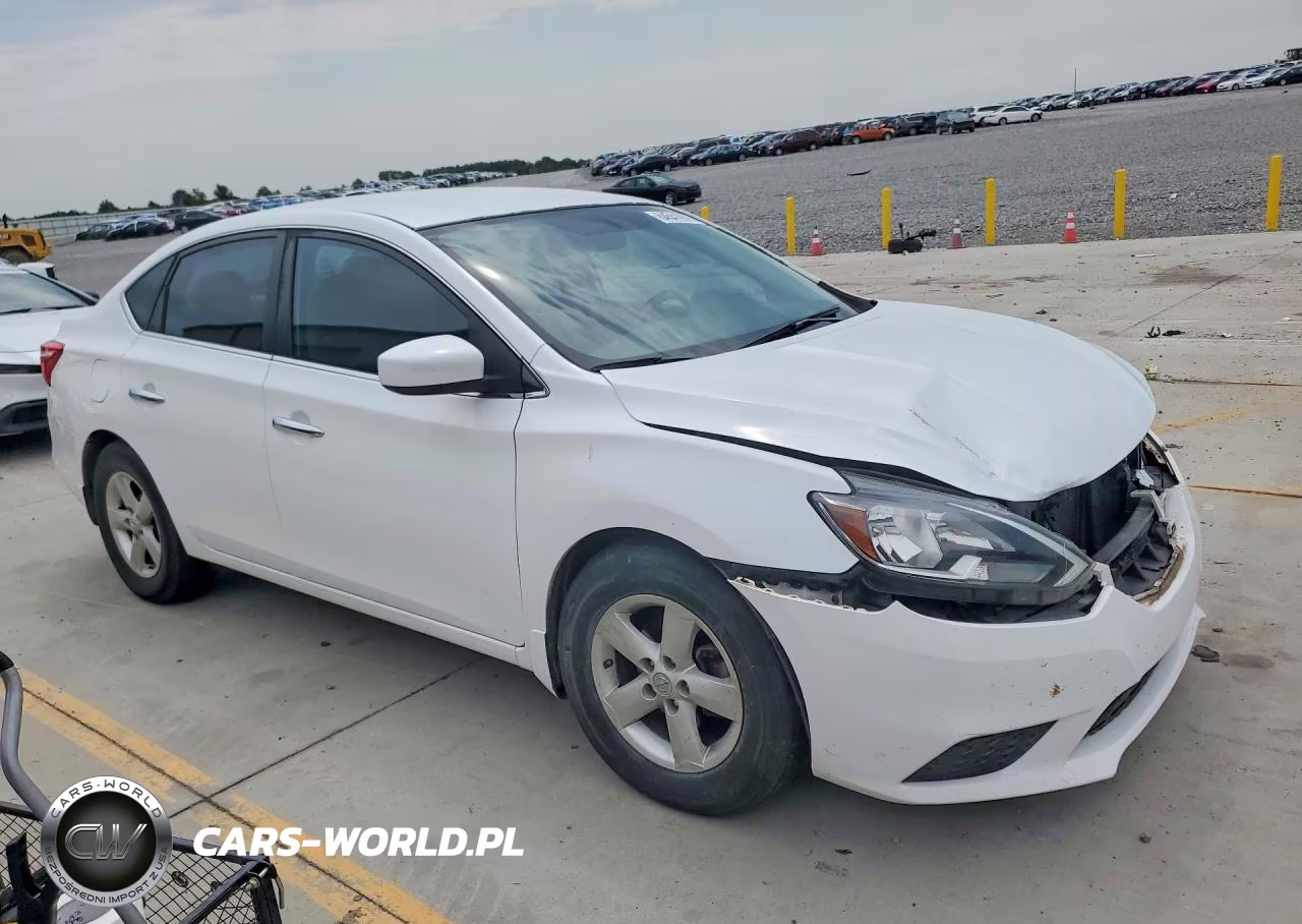 2016 Nissan Sentra S VIN:3N1AB7AP5GY284828 - 4